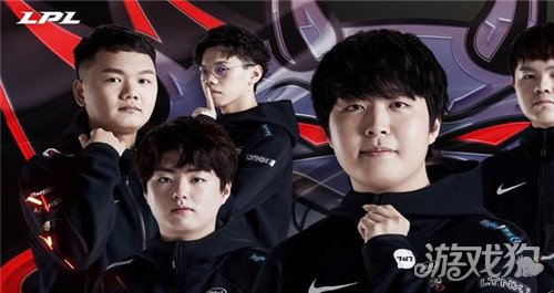 一场激烈的 一场激烈的