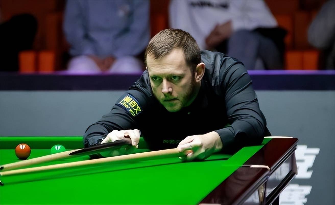 季在中前场 季在中前场